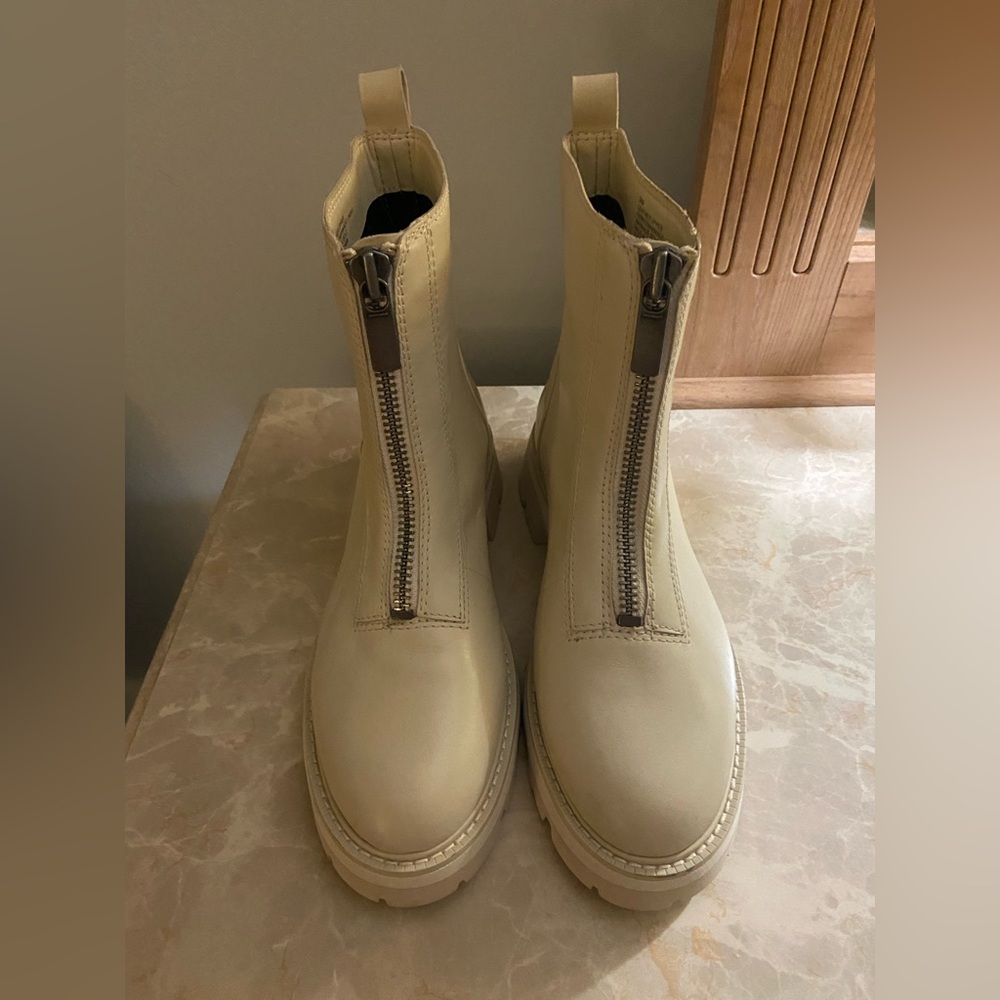 Women's Cream Front-Zip Chunky Chelsea Boots
